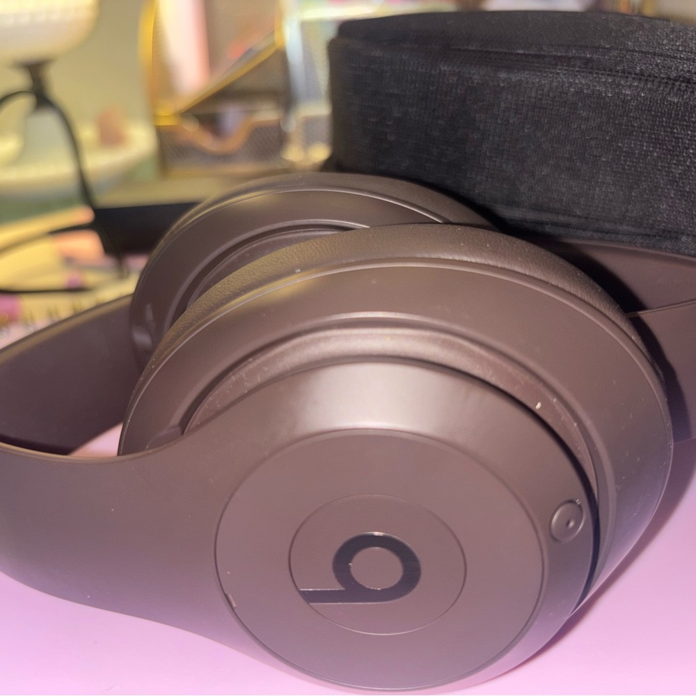 Beats Noise Cancellation Studio Pro Wireless Headphones